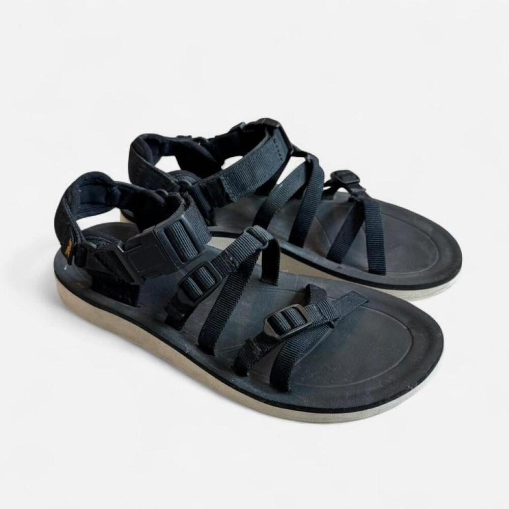 Teva gorpcore black buckle sporty sandals